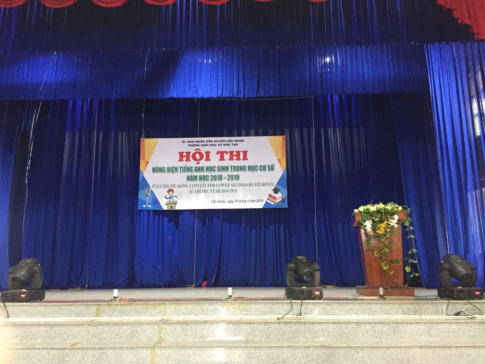 Học sinh Trường THCS Hồ Văn Long dự thi hùng biện Tiếng anh cấp huyện Năm học 2018 - 2019